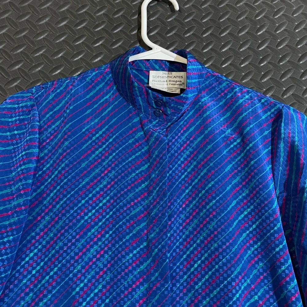 Pendleton Miss Sophisticates Blue Red Hidden Button Up Blouse Women's Size‎ 12